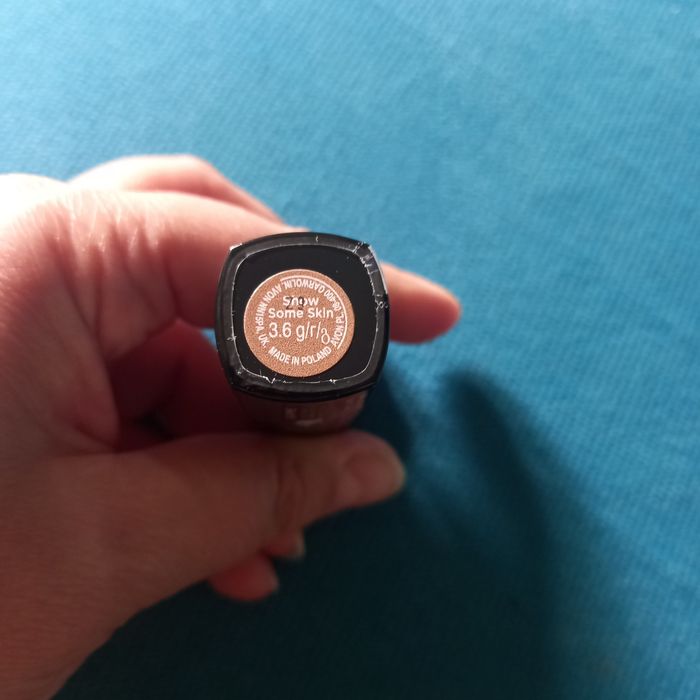 Avon Ultra Creamy szminka Show Some Skin Creamy 6Z