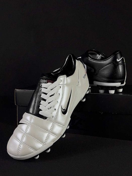 Chuteiras Legend Total90 Elite