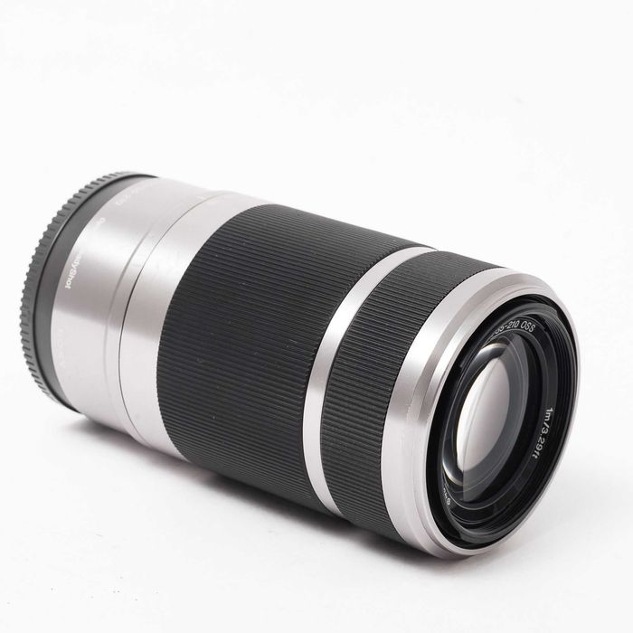 Об'єктив Sony 55-210mm f/4.5-6.3 OSS SEL55210