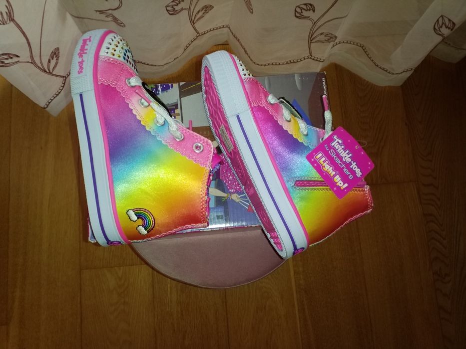 Ténis SKECHERS NOVOS lindíssimos