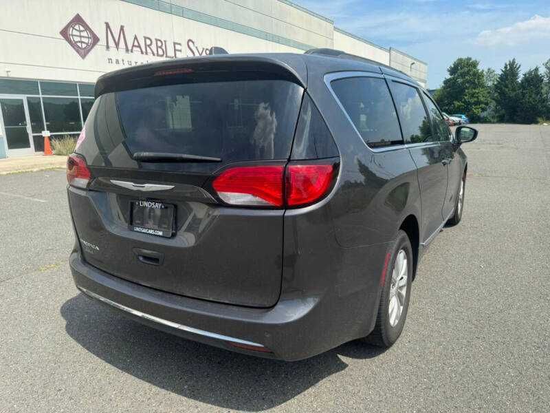 2017 Chrysler Pacifica Touring Plus