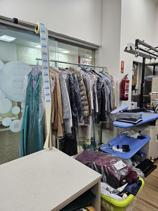 Trespasse Lavandaria Joaninha no Centro Comercial Serra Nova,.