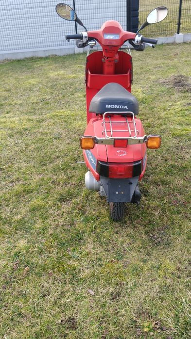 Sprzedam  unikat Honda melody limitowaną wersję biedronka