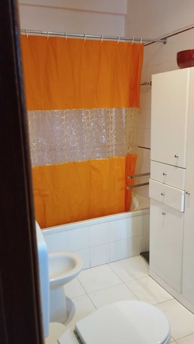 Quarto ao ano com WC privativo