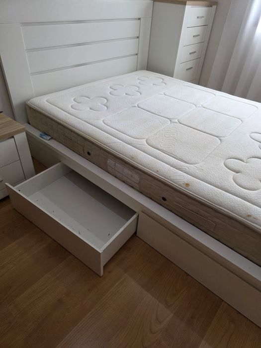 Móveis Quarto Completo de Casal