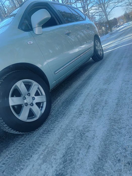 Sprzedam Kia carens 3