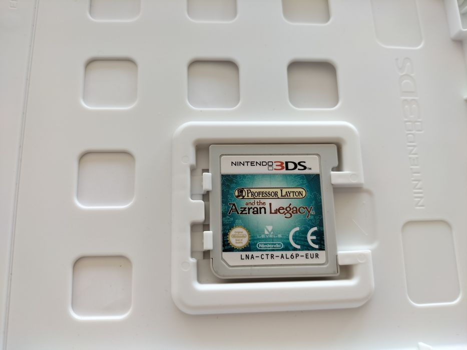 Professor Layton & The Azran Legacy