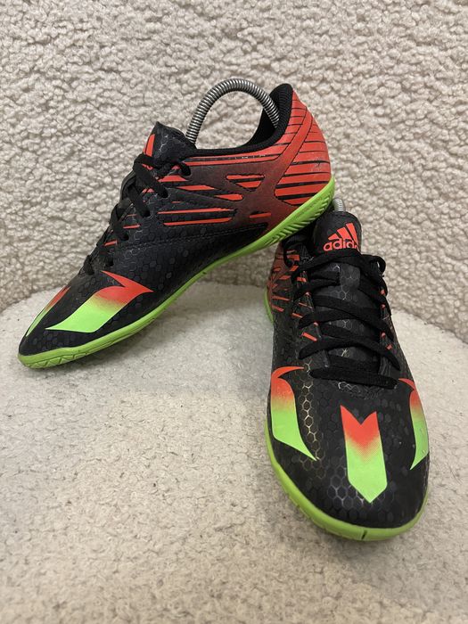 Футзалки сороконіжки кросівки Adidas Messi 38р