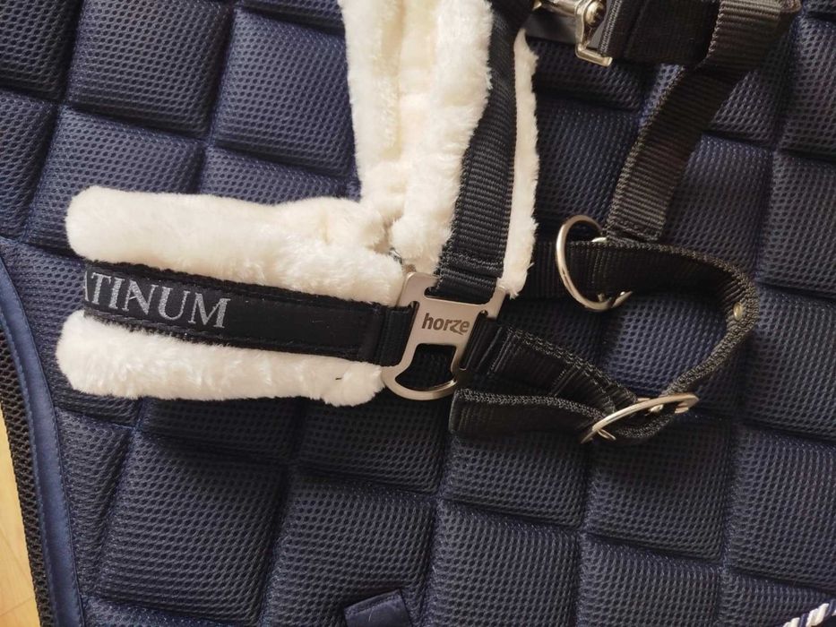 Kantar Horze z futerkiem Pony
