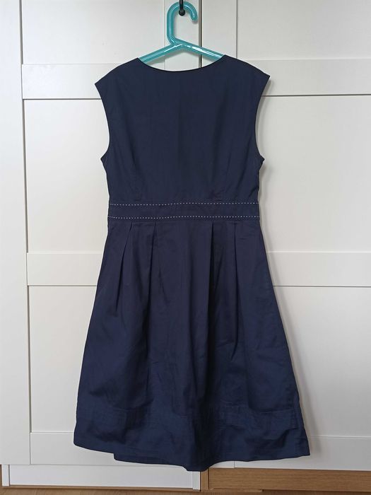 Granatowa sukienka