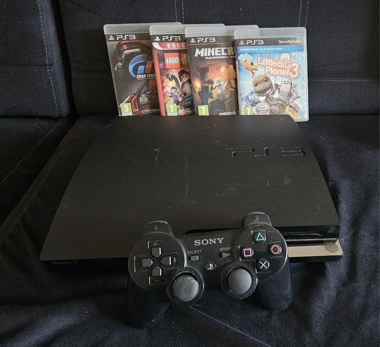 PlayStation 3 Slim CECH-2504B