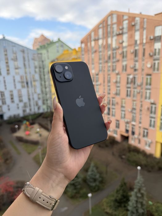 Идеал 100% Аккум iPhone 15 Black 128Gb Neverlock айфон
