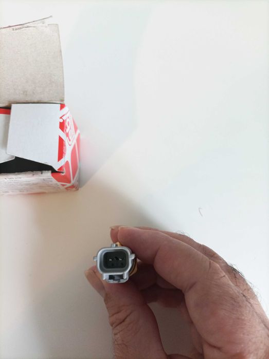 Sensor Temperatura Liquido Refrigeração marca FEBI referência 24467