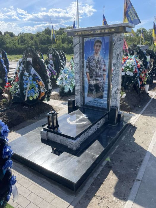 Пам'ятники з граніту від виробника