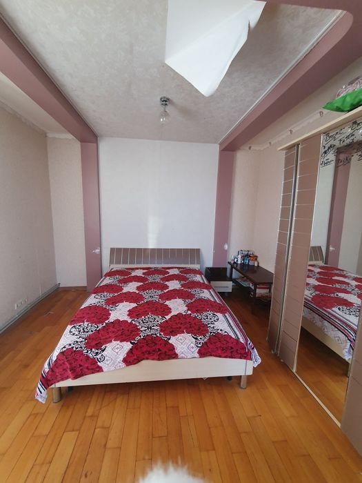 Продаётся добротный 3-х эт.дом в Константиновке для большой семьи.