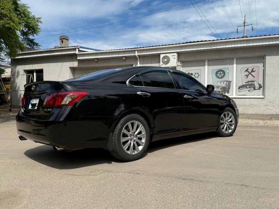 Продам Lexus es350