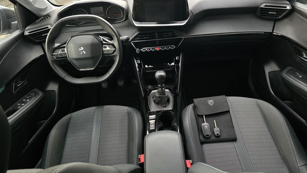 Peugeot 208 2023 com garantia
