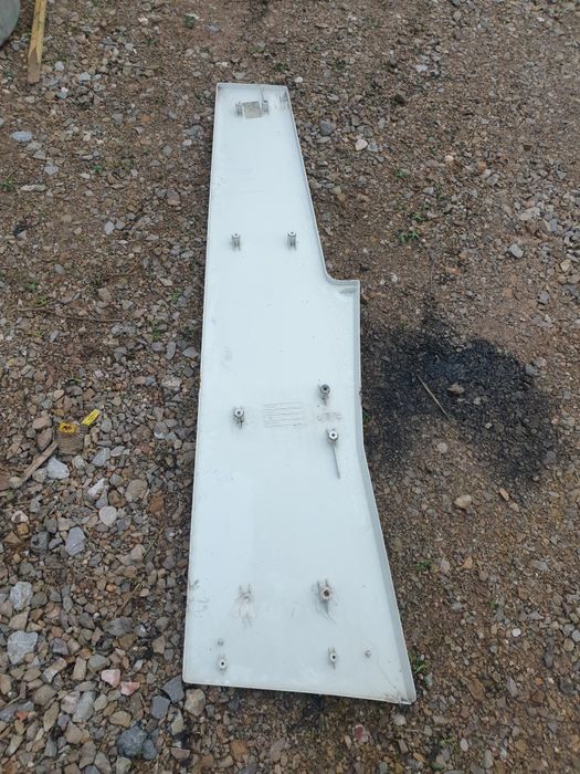 Spoiler boczny Renault gama T