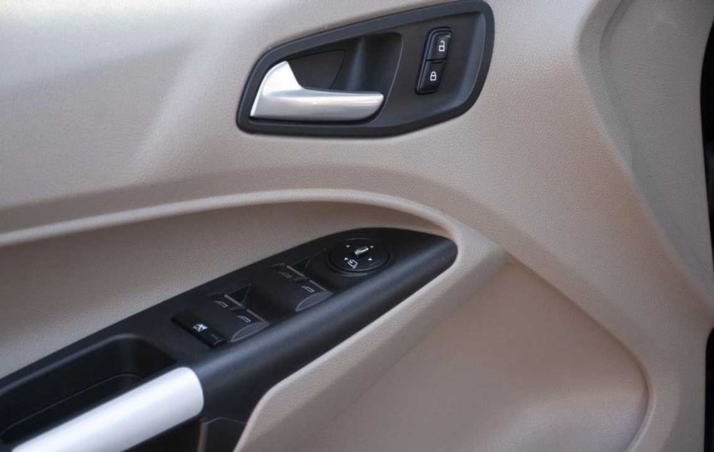 Ford Transit Connect 2015 Titanium