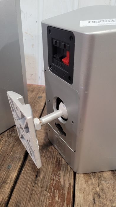 Профессиональные колоноки JBL