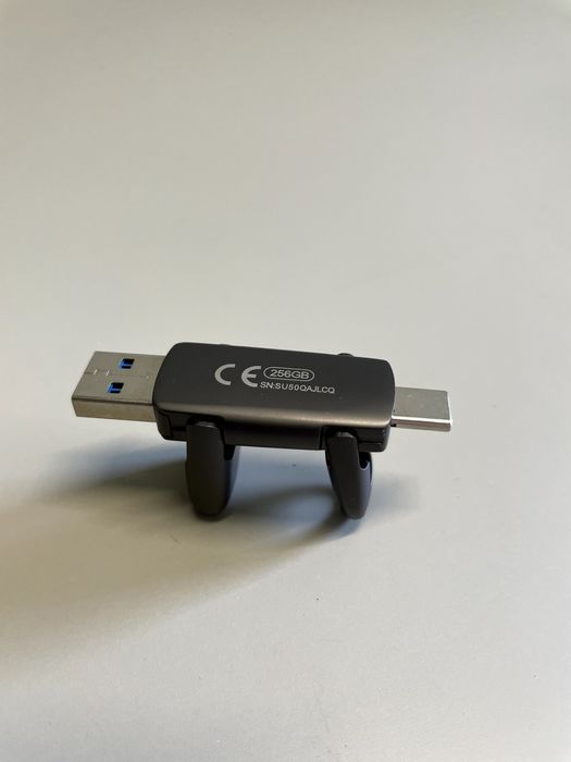 Pendrive EAGET 256GB USB 3.2 / USB-C – Szybki Solid State Flash – NOWY (3035)
