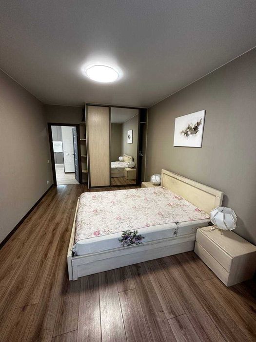 Apartment in Khmelnytskyy - More