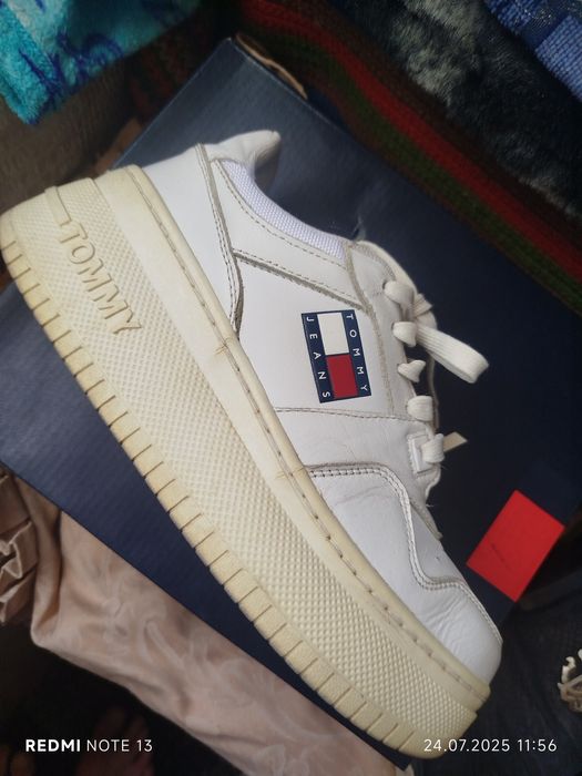 Женские кроссовки Сникерсы.ТОММY JEANS.р.38.450гр.