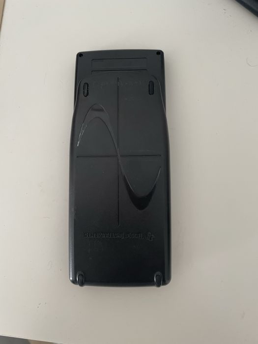 Calculadora Gráfica Texas Instruments TI-83 Plus