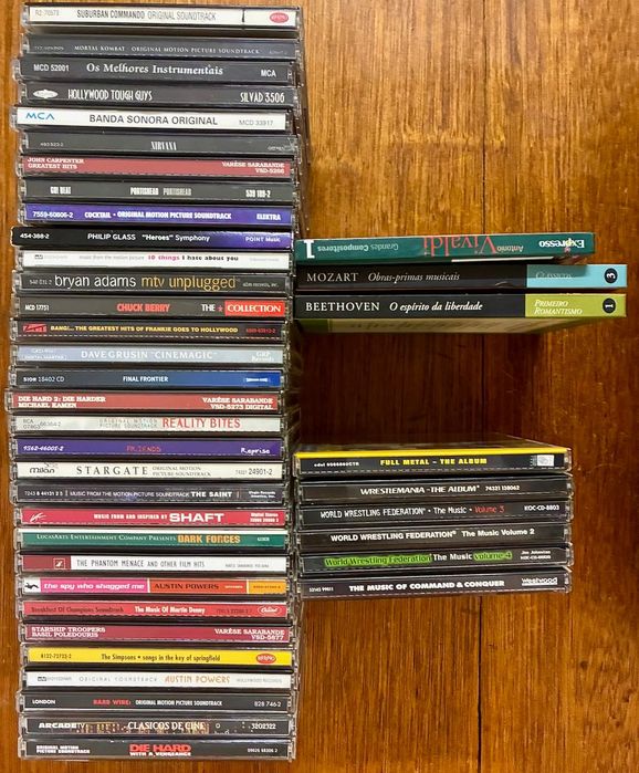 41 CDs com Bandas Sonoras e outros