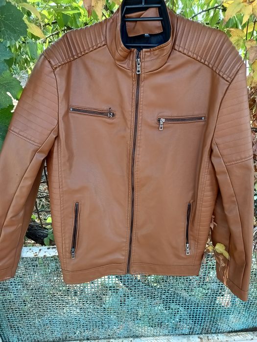 Куртка шкірзам, тяжка, міцна, нова.