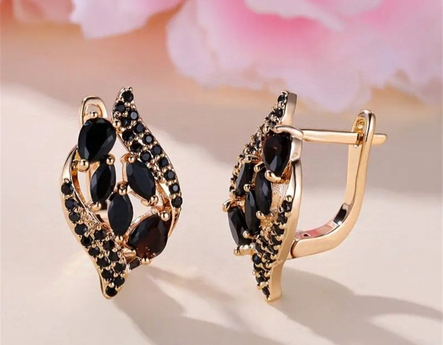 Сережки, біжутерія