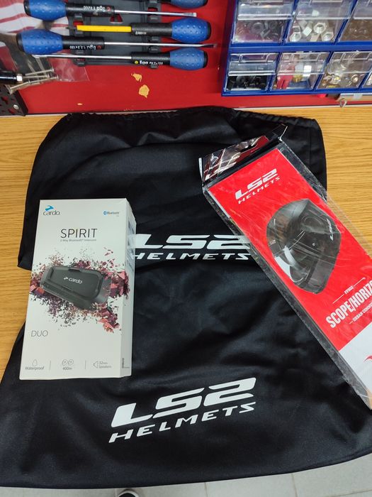 Capacetes como novos marca LS2