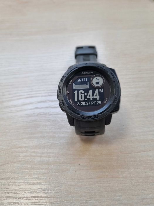 Garmin Instinct Solar - ładny zegarek sport i elegancja