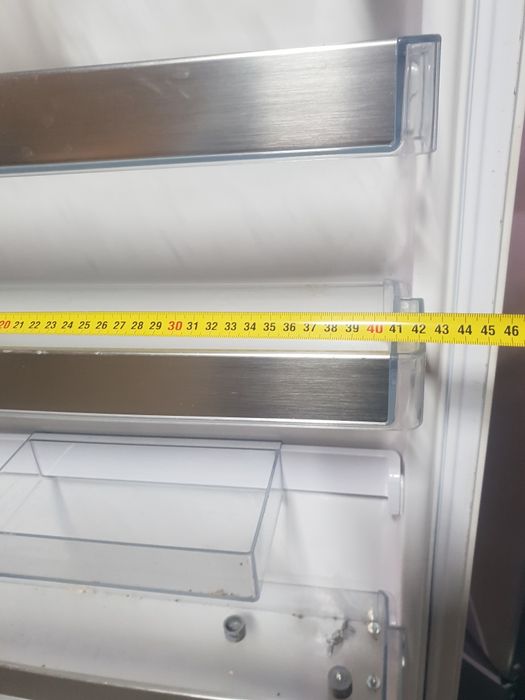 Комплектуючі, полички ,шухляди ,і інше до холодильника siemens.