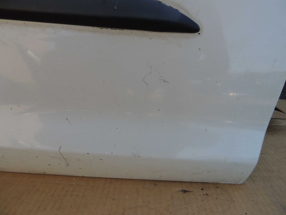 Drzwi przód przednie prawe Opel Corsa D 06,07,08,09,10,11-14 3D Y474