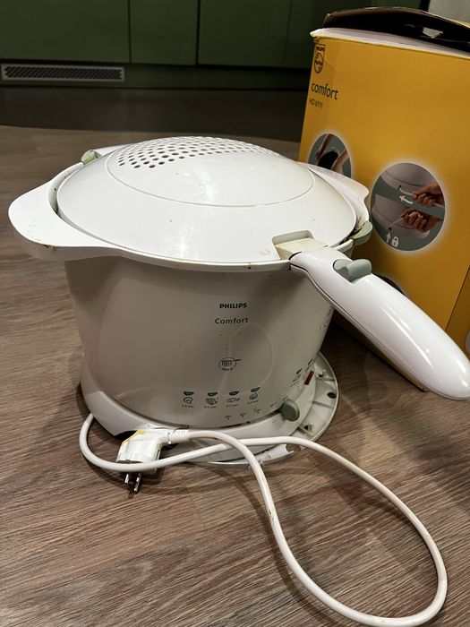 Фритюрниця Philips Comfort HD6111