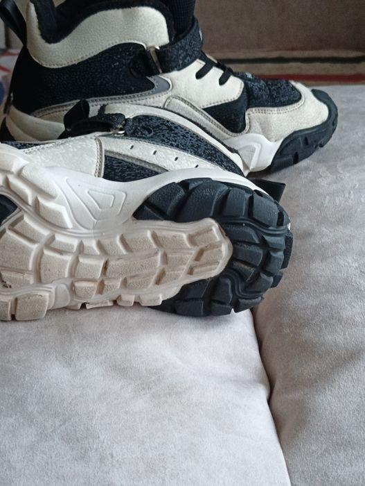 Зимние кроссовки