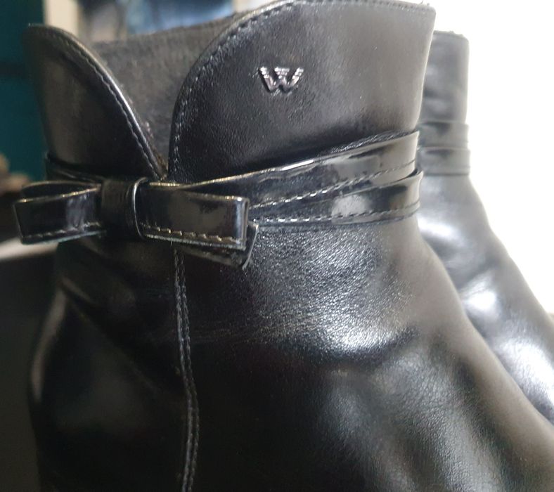 Botki czarne skora licowa słupek Wojas 38