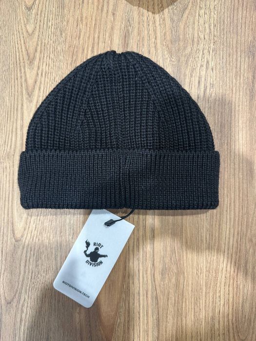 Шапка riot division