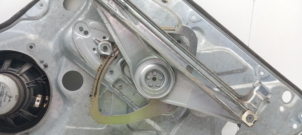 Elevador vidros trás esquerdo FORD Focus II (DA_)