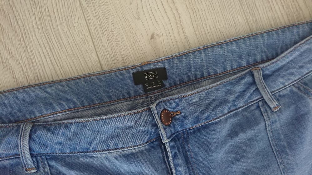 Spodnie jeansowe rybaczki F&F rozm. 50