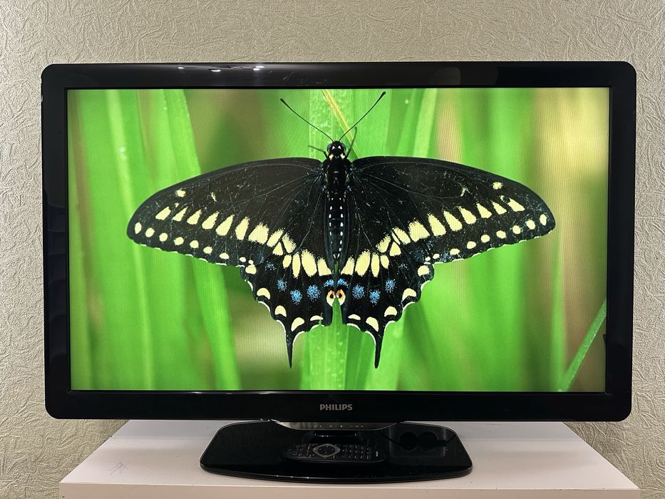 Телевізор Philips 42PFL4606H/58