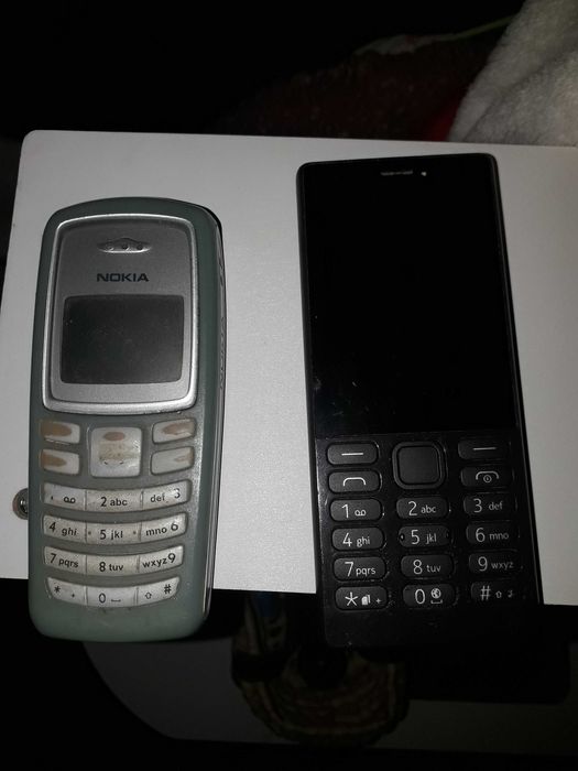 20 assorted mobile phones, 3 tablets, various chargers, and various phones64563923575298124