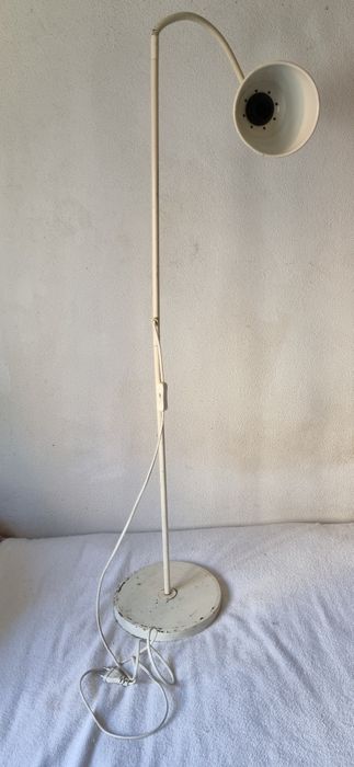 Candeeiro de Pé Antigo para Restaurar