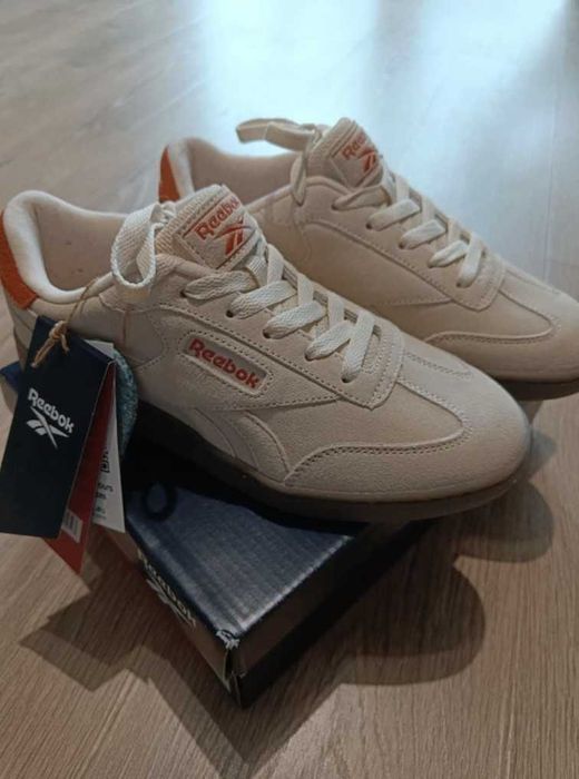 Reebok. Sneakersy