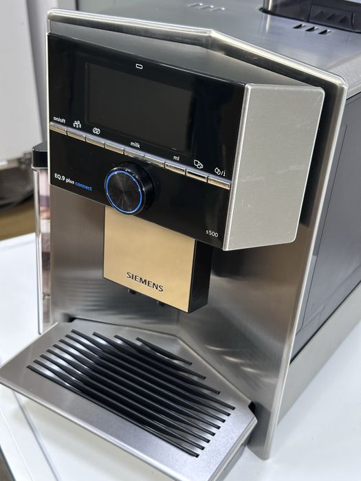 SIEMENS EQ9 plus connect s500 TI9558X1DE ekspres ciśnieniowy