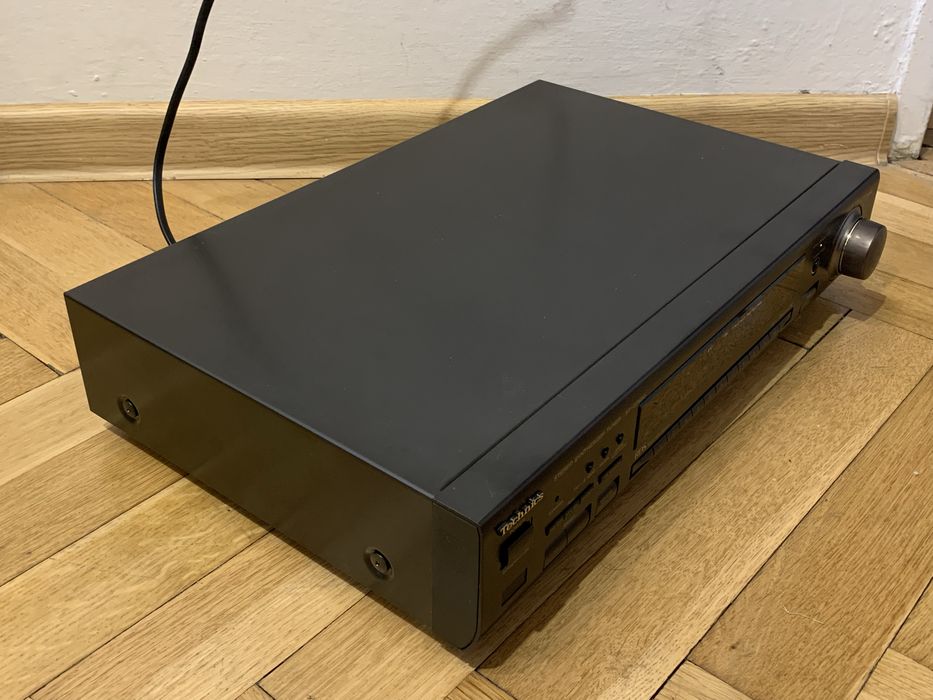 Tuner Technics ST-GT650