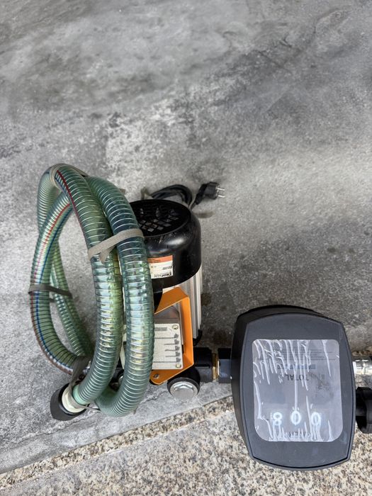 bomba elétrica 230 V + contador de litros + pistola automática + mangueiras
