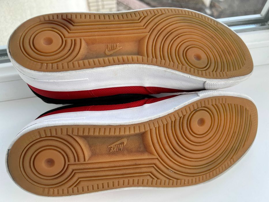 Кросівки Nike підліткові