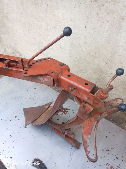 Плуг до мотоблока